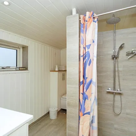 6 Person In Vejby-by Traum Vejby